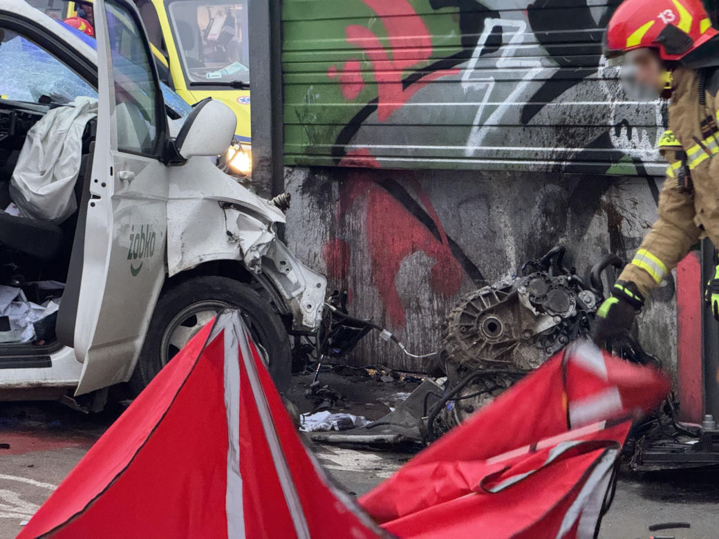  Warszawa. Wypadek na ul. Marsa. Zderzenie sześciu pojazdów [ZDJĘCIA]