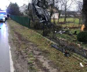 Wspiął się passatem na słup. Mieszkaniec Łukowa miał niewiarygodne szczęście