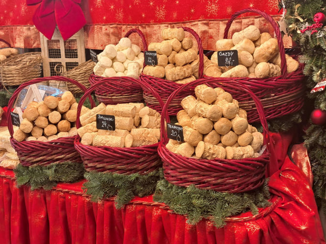 Jarmark Bożonarodzeniowy 2025 na Rynku Głównym w Krakowie. Jedzenie drogie jak nigdy