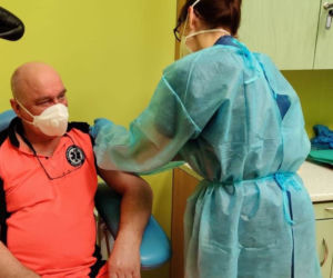 W niedzielę na Warmii i Mazurach zaczęły się szczepienia przeciw COVID-19