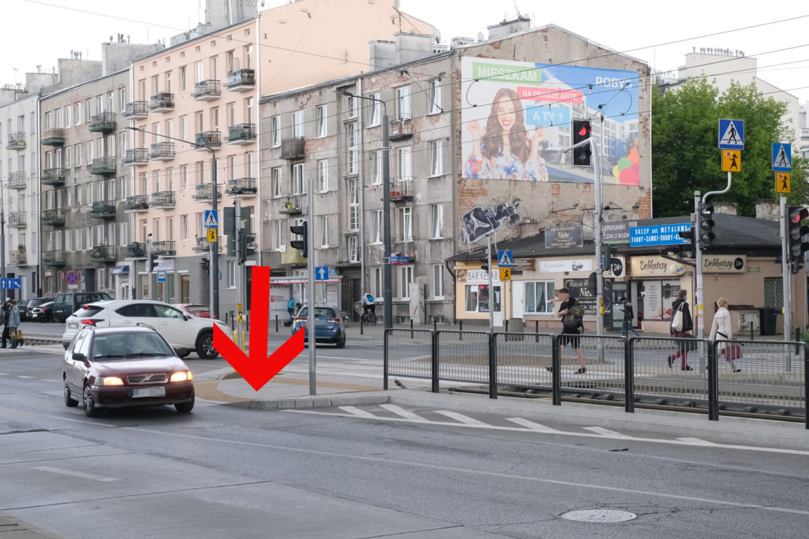 Krawężniki grozy na Grochowskiej