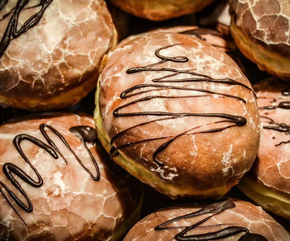 Tłusty czwartek 2020 w Lublinie. Gdzie kupić NAJLEPSZE PĄCZKI i faworki? [AUDIO, SONDA]