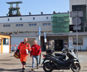 Wstrząs w kopalni Zofiówka. Ratownicy szukają górników