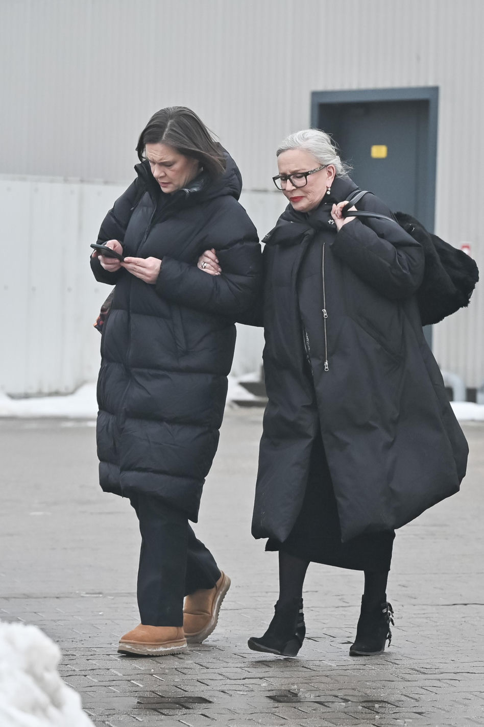 Krystyna Janda kurzy w aucie