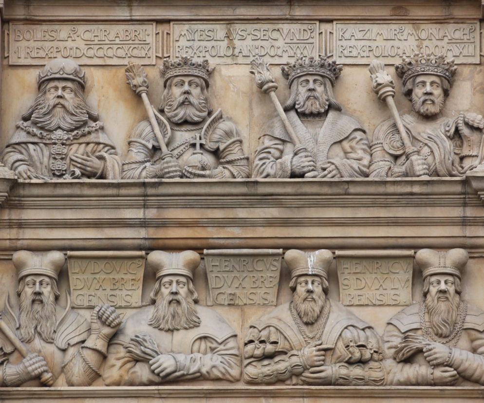 Naukowcy z Poznania przeprowadzili pionierskie badania genetyczne szczątków należących do przedstawicieli dynastii PiastówAutorstwa Andrzej Otrębski - Praca własna, CC BY-SA 4.0, https://commons.wikimedia.org/w/index.php?curid=48043300