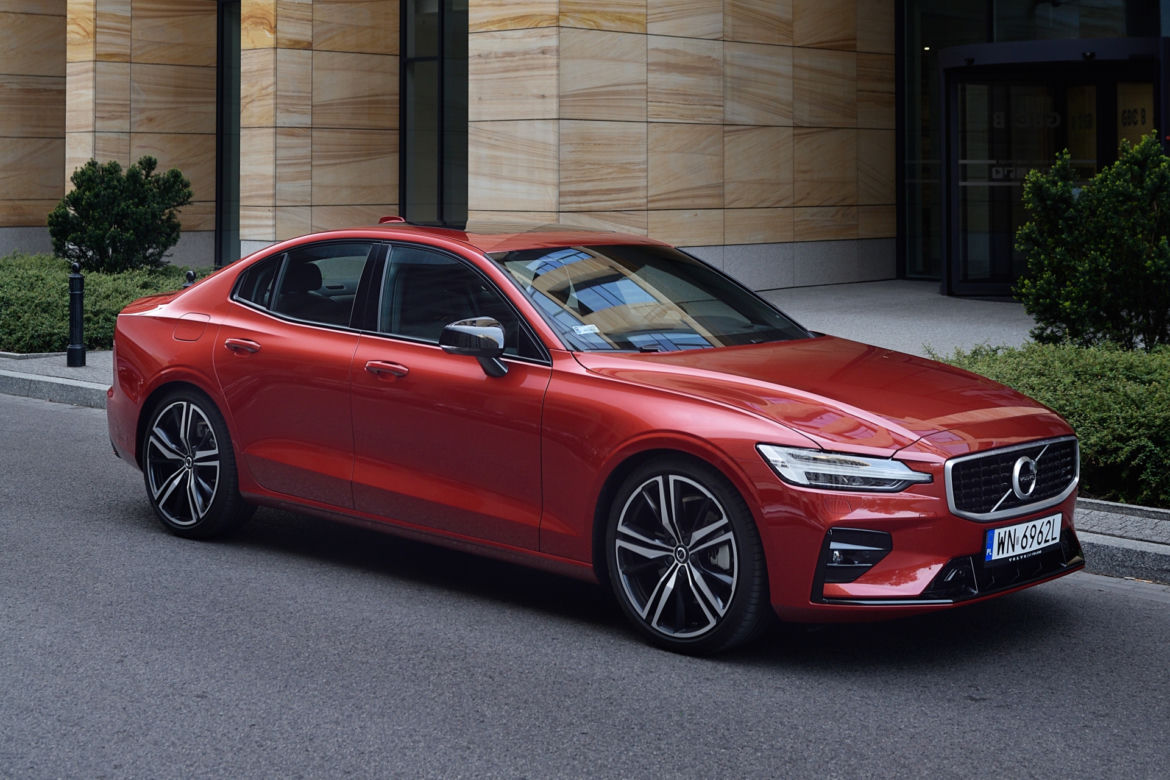Volvo S60 T5 R Design First Edition