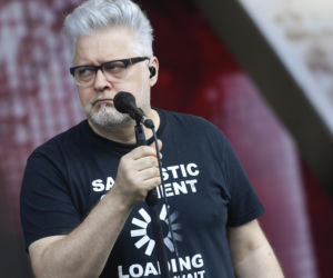 Pamiętacie jego długie włosy? Tak przez lata zmieniał się Artur Gadowski, lider legendarnej Iry