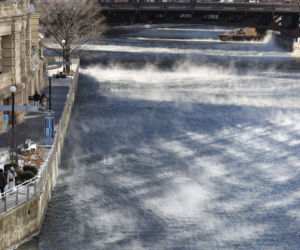 Chaos pogodowy w USA. Śnieżyce, setki odwołanych lotów i stan wyjątkowy