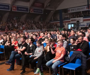 Gwiazdy dla Białej Gwiazdy, czyli wielki koncert charytatywny w hali Wisły