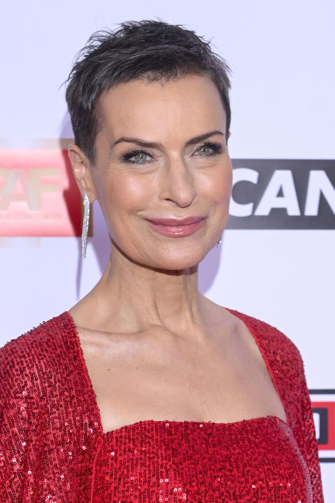 Danuta Stenka ze starszą córką na widowni "Tańca z gwiazdami". Podobna do słynnej mamy?