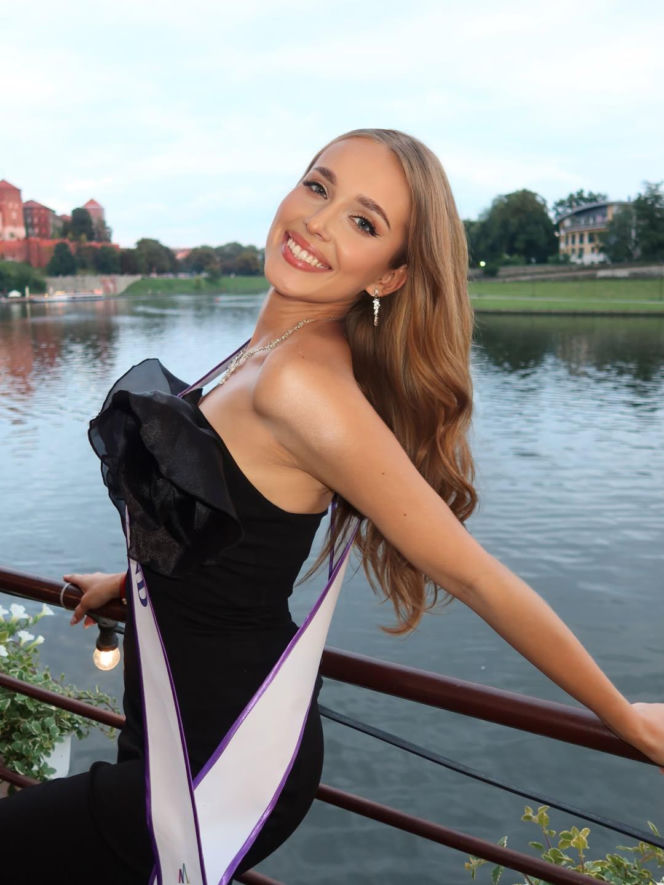 Miss Polski Oliwia Mikulska na stadionie i nie tylko