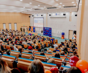 Tłumy młodych ludzi na kampusie. Dzień Otwarty 2025 na Uniwersytecie w Siedlcach za nami