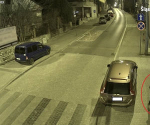 Rozwiesił zdjęcia nagiej dziewczynki