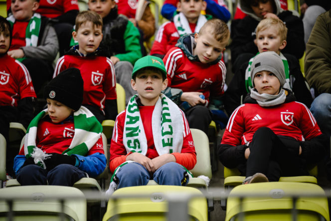 Lechia Gdańsk - Raków Częstochowa; Zdjęcia kibiców z meczu 30. kolejki PKO BP Ekstraklasy