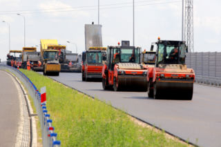Walka ze śmieciówkami. Zamówienia publiczne trafią do zatrudniających na etat