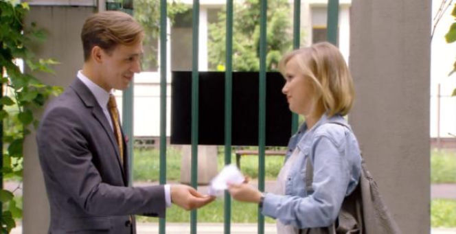 O mnie się nie martw odc. 3. Marcin Kaszuba (Stefan Pawłowski), Iga Małecka (Joanna Kulig)