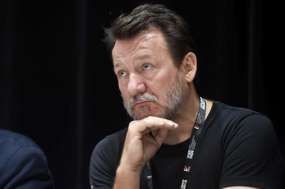 Robert Więckiewicz zaczynał w technikum budowlanym. Tak wyglądała jego niezwykła metamorfoza