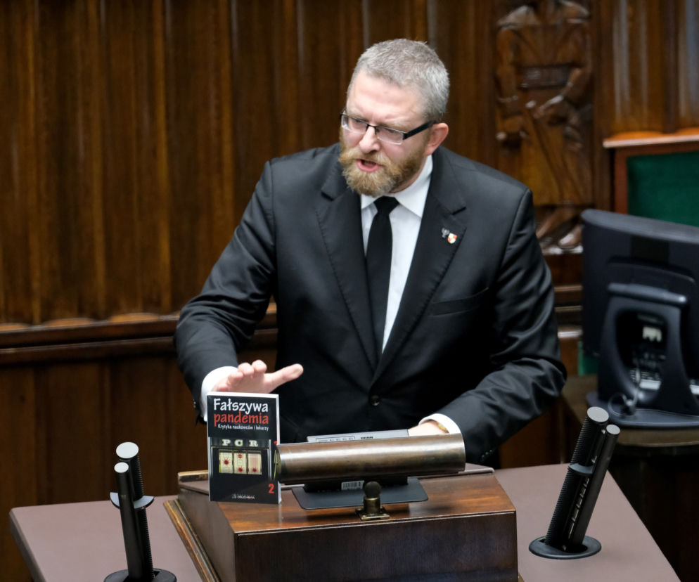 Braun straci majątek za nienoszenie maseczki w Sejmie!
