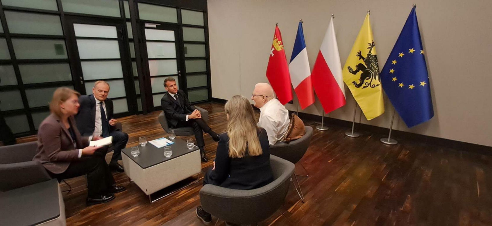 Macron i Wałęsa w Gdańsku. Te zdjęcia mówią więcej niż tysiąc słów