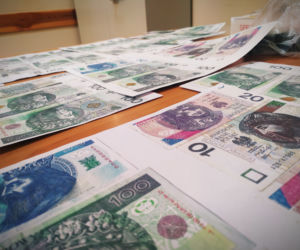 Sztabin. Mężczyzna drukował banknoty na domowej drukarce