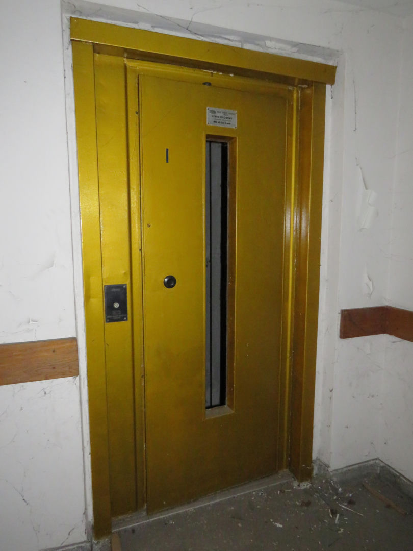 Wnętrze Szpiegowa w Warszawie