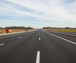 Rozbudowa DW 812. Kiedy zakończą się prace na ważnym odcinku?