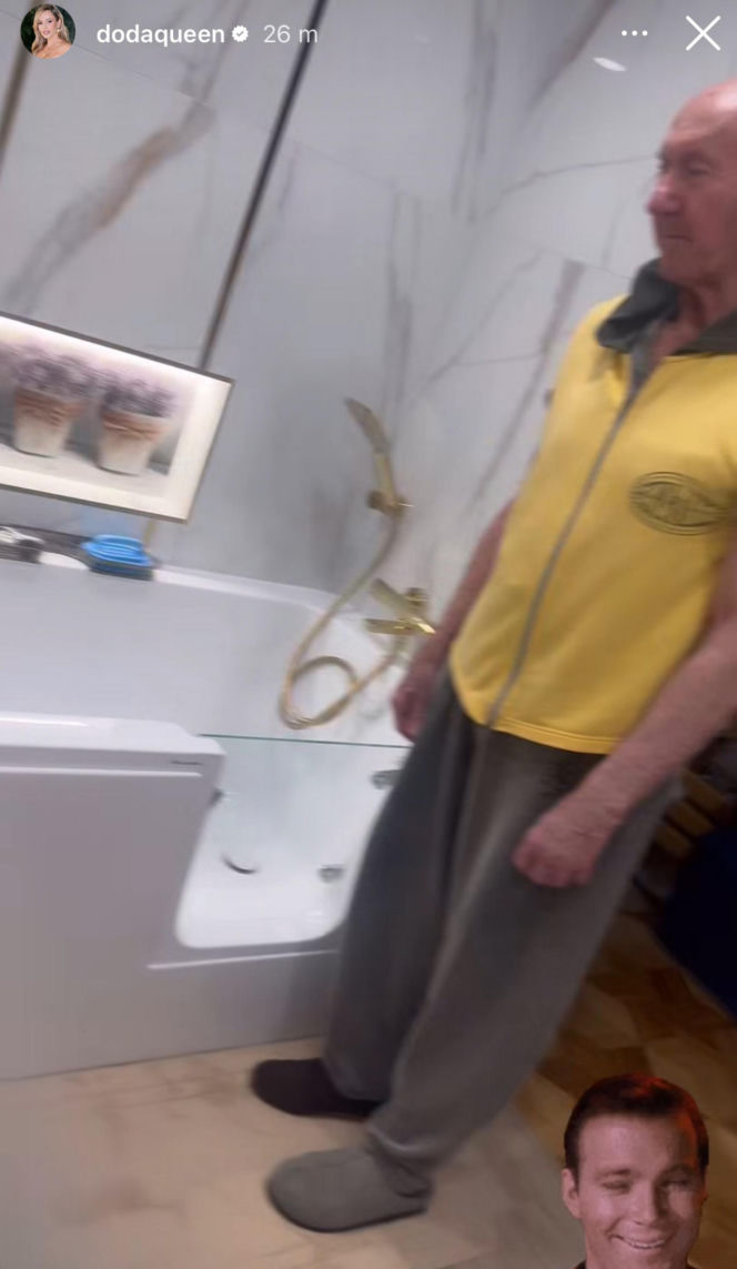 Doda urządziła rodzicom pokój na starość