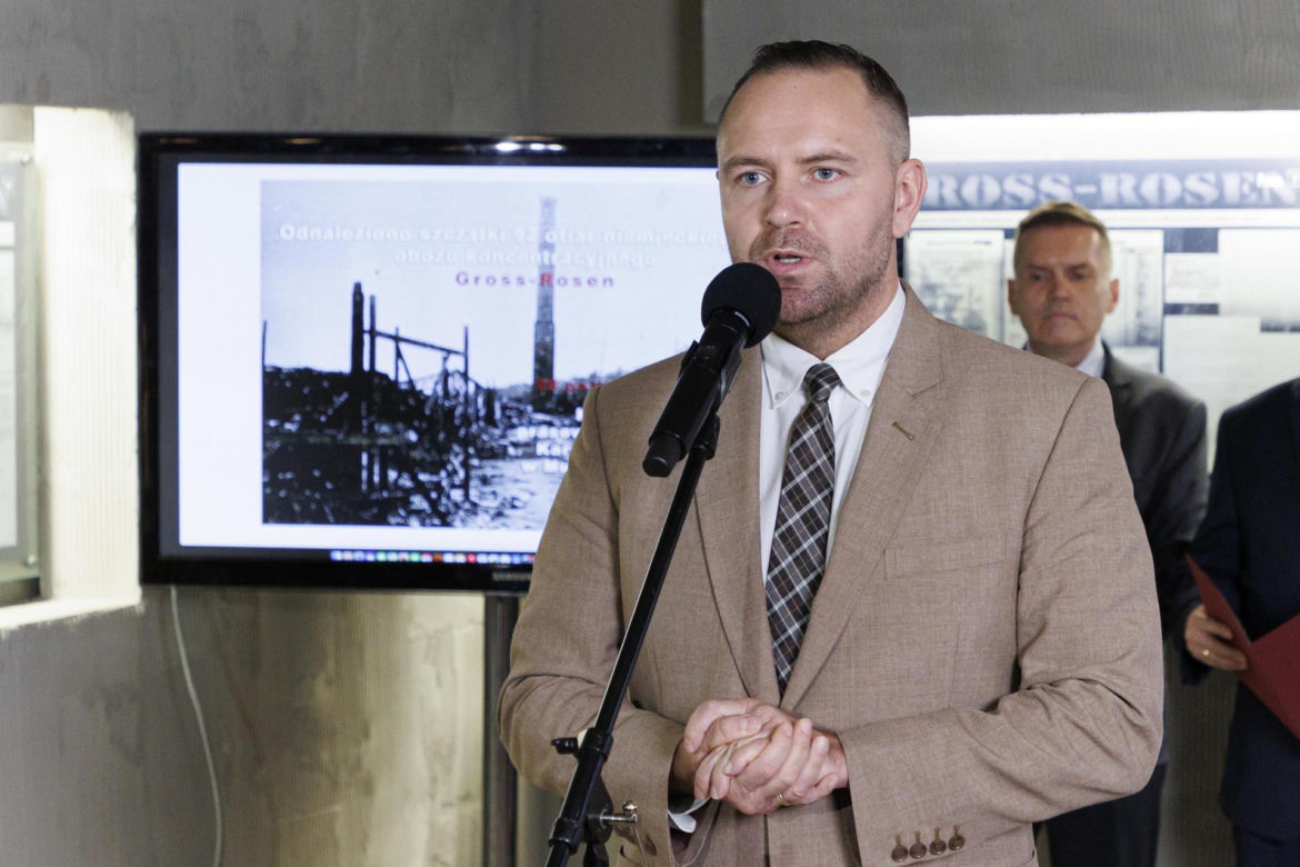 Styl Rafała Trzaskowskiego i Karola Nawrockiego