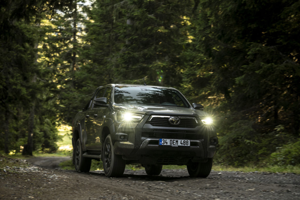 Toyota Hilux 2.8 Invincible