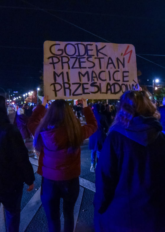 Strajk kobiet w Toruniu. Tańce, straż pod kościołem i wiele więcej - środa (28.10.2020)