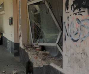 Pomyliła gaz z hamulcem i wjechała w sklep