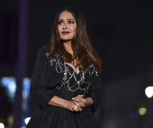 Wow! 55-letnia Salma Hayek podbija internet gorącymi zdjęciami. Wygląda obłędnie!