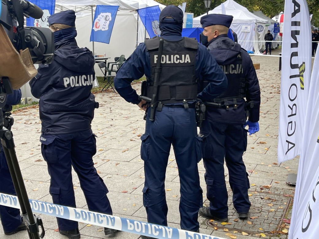 Samobójstwo w białym miasteczku