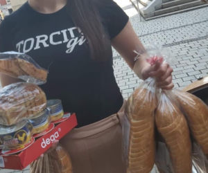 Ruda Śląska: Zabrakło chleba, pomogły kibicki Górnika Zabrze z Torcida Girls [ZDJĘCIA]