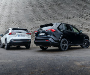 Suzuki Across Plug-in Hybrid i-AWD e-CVT Elegance & Toyota RAV4 Hybrid i-AWD e-CVT Black Edition by JBL