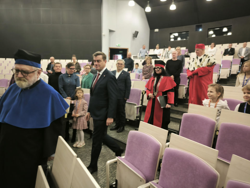 Inauguracja roku akademickiego dziecięcego uniwersytetu w ANS