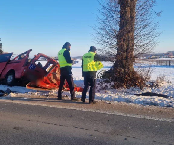 Pacjenci jechali na dializy. Ich bus uderzył w ciężarówkę