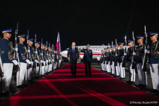 Karol i Marta Nawroccy już na Filipinach. Tak zaczęła się historyczna wizyta