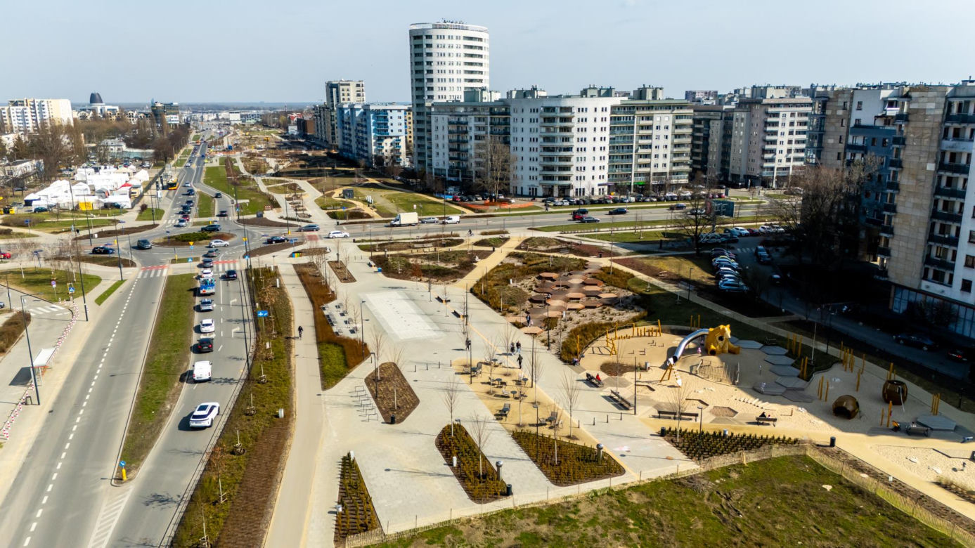 Park nad Południową Obwodnicą Warszawy w marcu 2026 r.