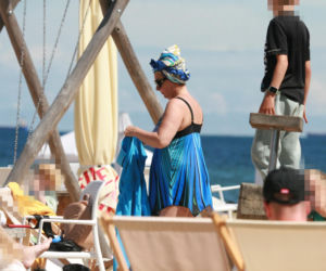 Justyna Sieńczyłło na plaży