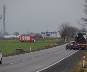 Zderzenie 3 osobówek na dk 74. Droga CAŁKOWICIE ZABLOKOWANA!