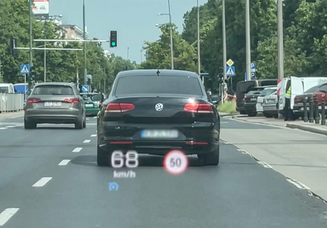 Kinga Duda podróżując limuzyną łamie przepisy 