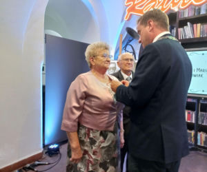 Łóżko wszystko goi. Cenne rady od par świętujących 50-lecie małżeństwa w Lesznie
