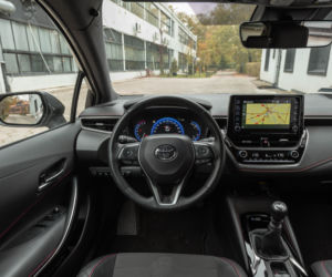 Toyota Corolla Hatchback 1.2 Turbo 116 KM 6 M/T 