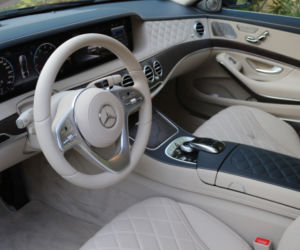 Mercedes-Benz S560