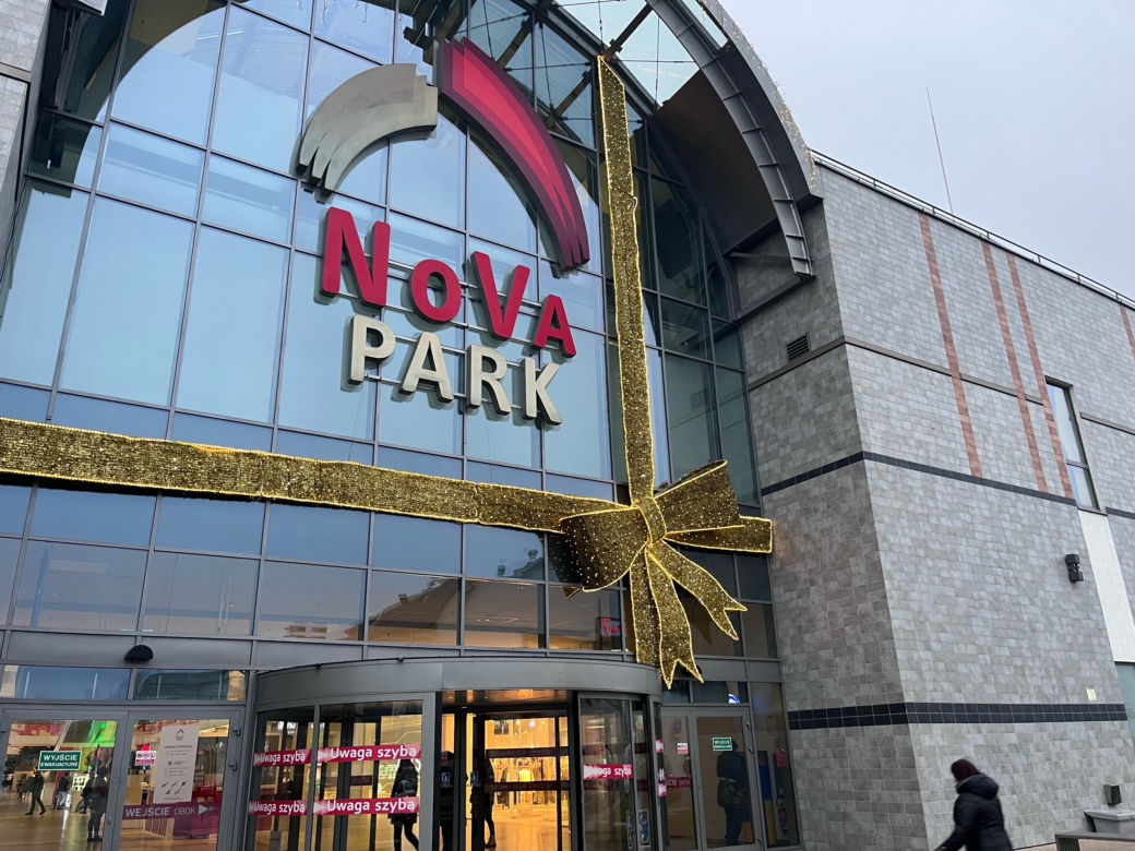 Gorzowska galeria NoVa Park w świątecznej oprawie