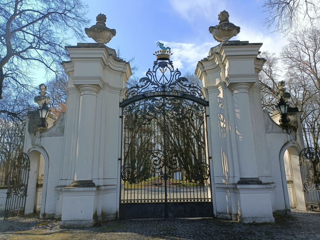 Muzeum Zamoyskich w Kozłówce wczesną wiosną