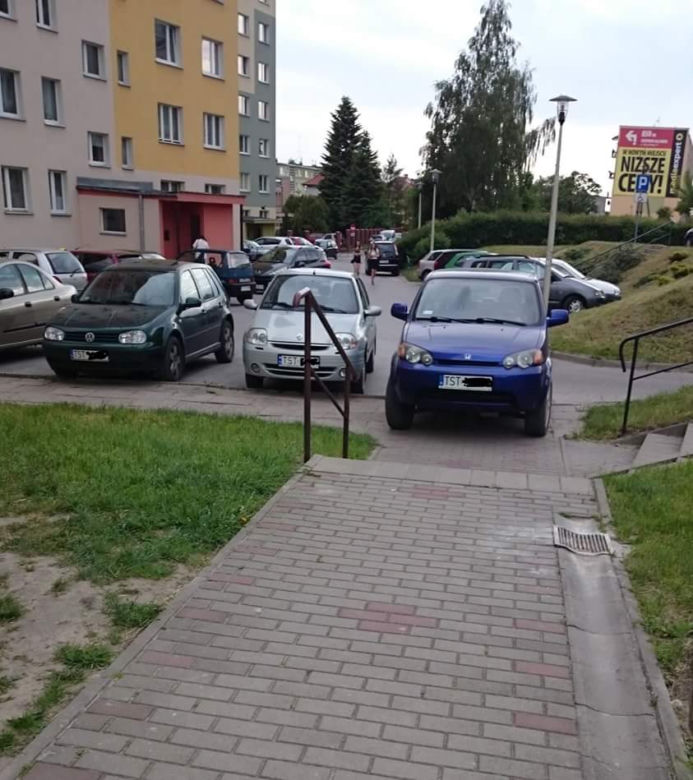 Mistrzowie Parkowania ze Starachowic i okolic. Musicie to zobaczyć