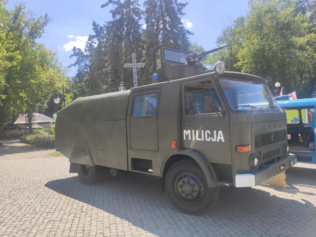 Obchody Czerwca '76 -  Piknik rodzinny "Przystanek PRL"