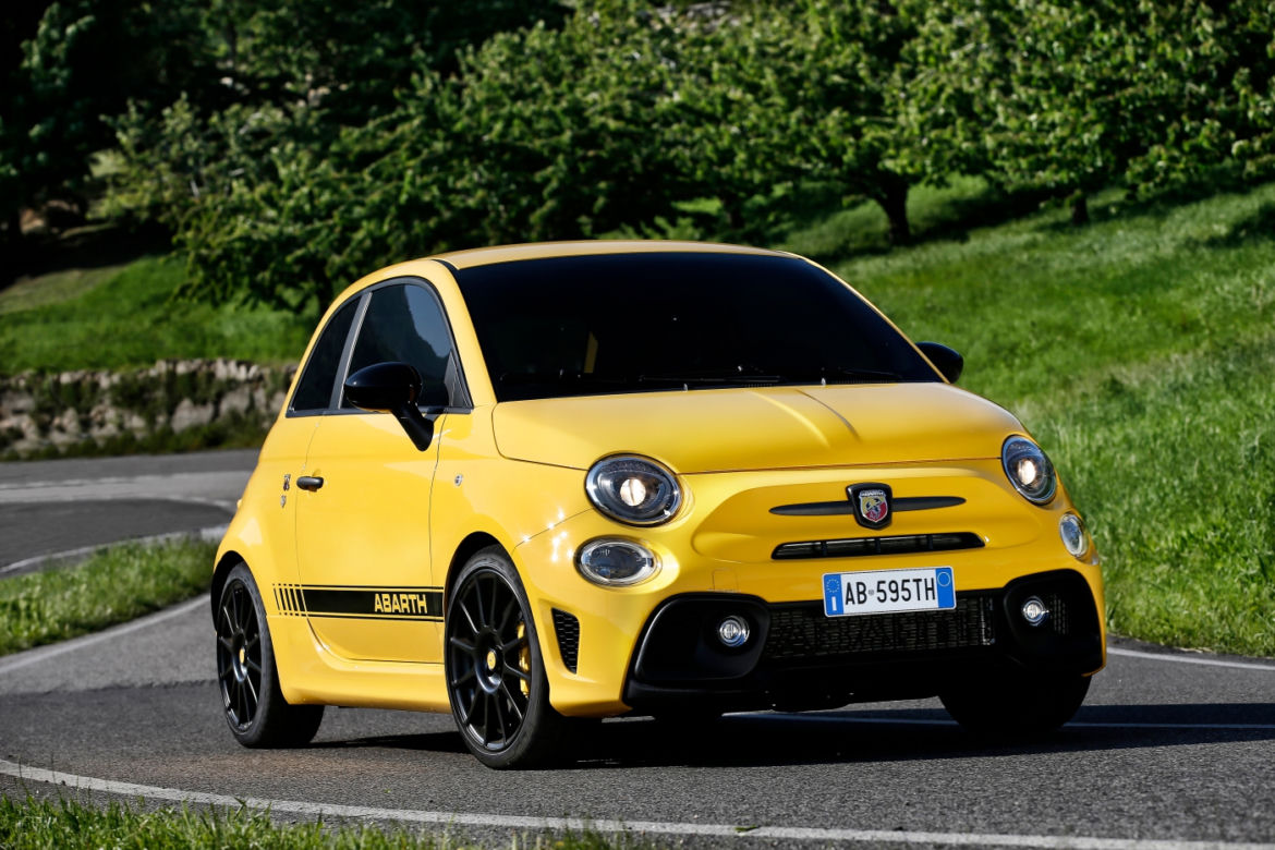 2016 Abarth 595 Competizione